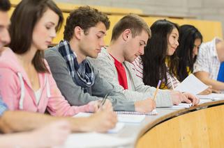 Studia na państwowych uczelniach będą płatne? Szokujący pomysł rządu 
