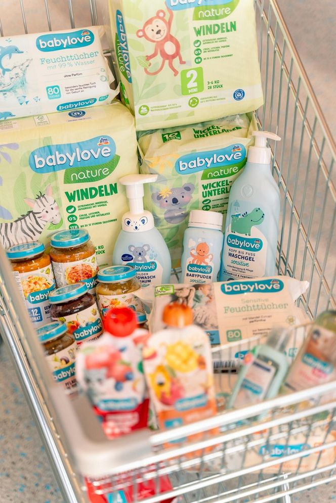 Konkurent Rossmanna otwiera kolejny sklep w Warszawie. Drogeria DM