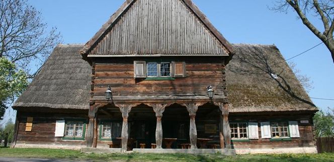 W Chrystkowie jest wyjątkowa chata mennonicka. Zbudowano w 1770 roku, to unikalny przykład architektury olęderskiej