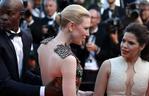 Skandal w Cannes, fan wszedł pod sukienkę Ameriki Ferrery