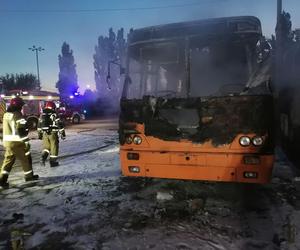 Pożar dwóch autobusów w Grudziądzu. Koczowali w nich bezdomni 