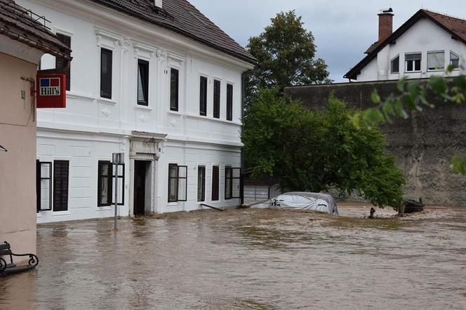 Armagedon pogodowy w całej Polsce, także w woj. śląskim. Zalane posesje, ulice, zerwane mosty. W Słowenii są ofiary śmiertelne