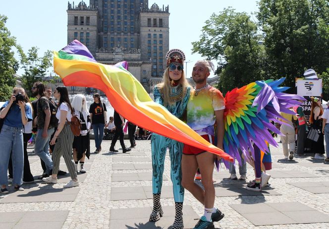 Parada Równości w Warszawie zablokowana. Szokujące sceny!