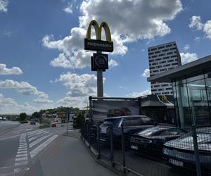 Koniec popularnego McDonald'sa w Warszawie. Zamyka się też stacja paliw. Była świadkiem okropnej tragedii