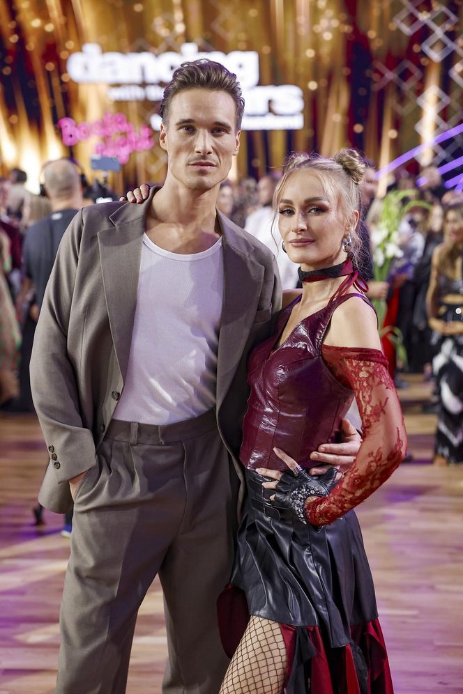 Maurycy Popiel w "Tańcu z Gwiazdami". Partneruje mu Sara Janicka