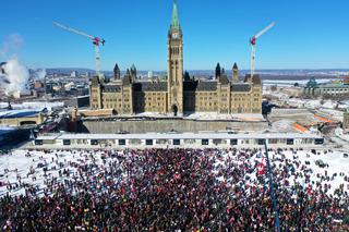 Wielkie protesty przeciw restrykcjom covidowym w Kanadzie! Będziemy tu póki ich nie zniosą