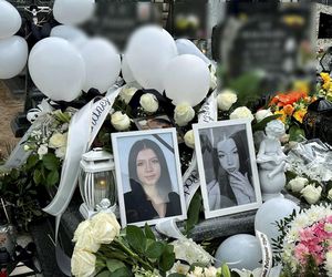 Morderstwo w Mławie. Grób 16-letniej Mai utonął w białych kwiatach