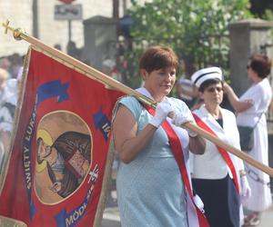 Tysiące kobiet i dziewcząt na pielgrzymce do Piekar Śląskich. Jestem w Kościele, więc idę