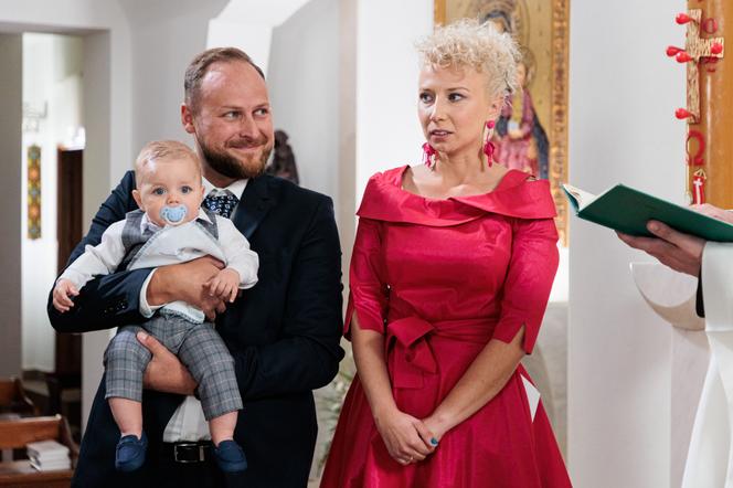 Na Wspólnej odc. 3539. Beata (Katarzyna Ptasińska), Paweł (Grzegorz Kwiecień), Gucio (Julian Studziński)