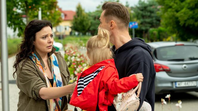 Barwy szczęścia odc. 2583. Urszula (Bożena Stachura), Józek (Patryk Pniewski), Julcia Julia Staniszewska)