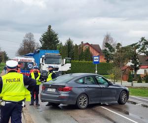 Śmierć na drodze w Ambrożowie. Ciężarówka potrąciła mężczyznę