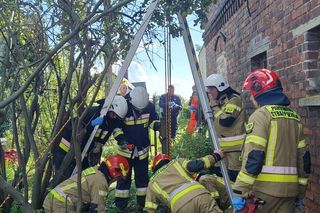 Mężczyzna wpadł do studni