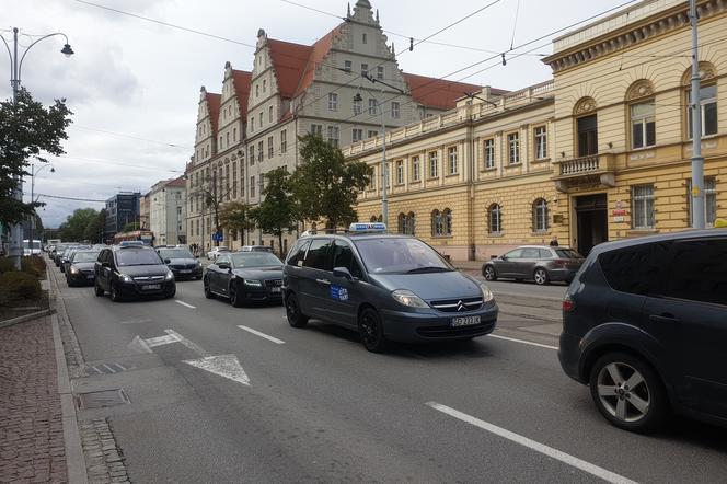 Taksówkarze przejechai m.in. ul. Nowe Ogrody