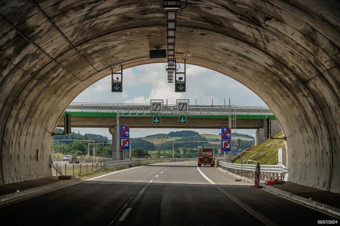 Ogromne tunele na S3 między Kamienną Górą a Bolkowem. W sierpniu droga będzie przejezdna