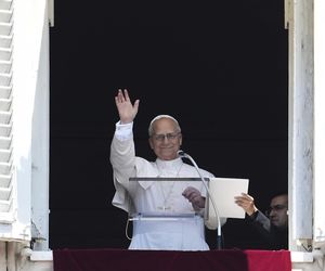 Papież tonie pod listami, dostaje ich 100 kilogramów dziennie. Dochodzą nawet bez adresu