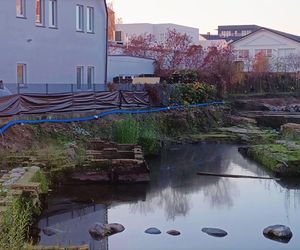 Fundamenty dawnych kamienic przy ul. Św. Floriana