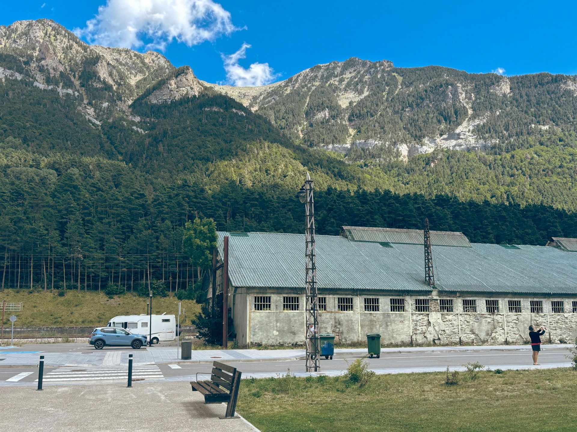  Canfranc Estación, Hiszpania. Dawny dworzec kolejowy zamienił się w luksusowy hotel