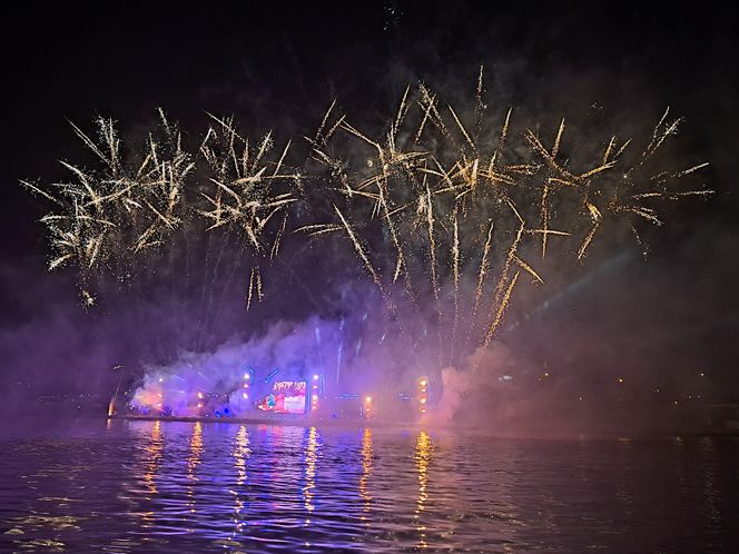 Małopolskie Królewskie Widowisko na Wiśle w ramach 24. Parady Smoków