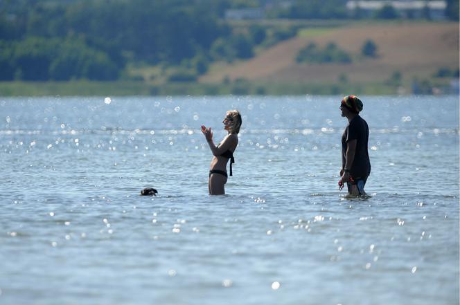 Patrycja Markowska  na skuterze 