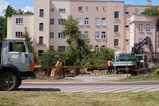 Tragiczny wypadek na placu budowy w Bydgoszczy! Operator koparki był pijany 