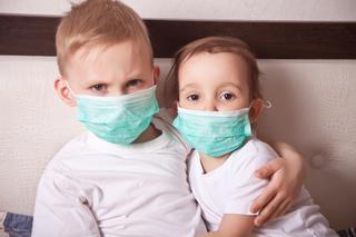 Nowy wirus w Wielkiej Brytanii? Dzieci masowo chorują, ale to nie koronawirus!