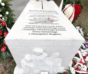 Tak wygląda grób Kornela Morawieckiego w 6. rocznicę śmierci