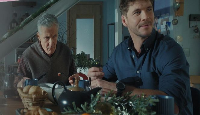 M jak miłość odc. 1853. Marcin (Mikołaj Roznerski), stryj Erwin (Andrzej Dopierała)