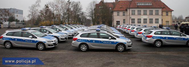 Radiowozy Opel Astra Sports Tourer dla wielkopolskiej policji