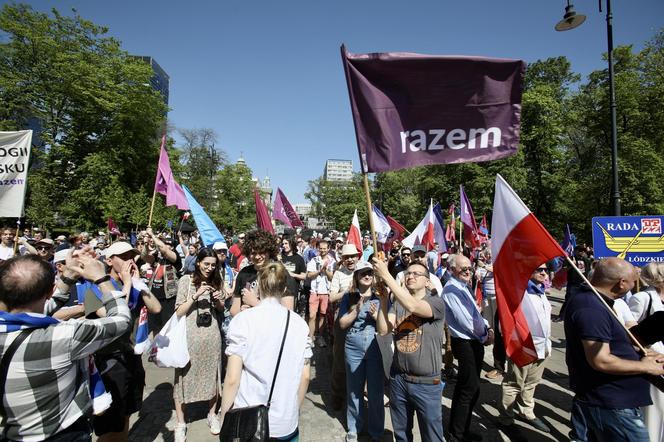 Święto Pracy w Warszawie. Przemaszerowali pod hasłem  "Chcemy Europy Socjalnej!"