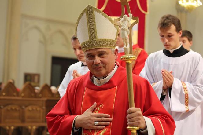 Papieski jałmużnik kardynał Konrad Krajewski