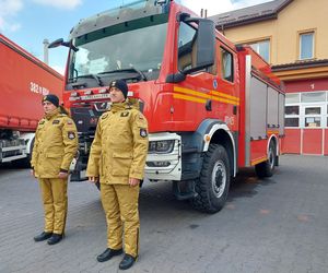 Przekazanie sprzętu strażakom