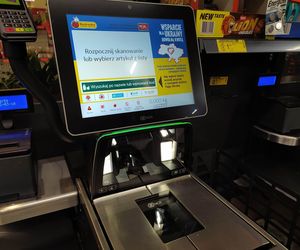 Nowa funkcja kas samoobsługowych w Biedronce. Pozwoli szybko odzyskać pieniądze
