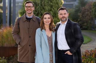 Na dobre i na złe odc. 870. Hania Sikorka (Marta Żmuda Trzebiatowska), Miłosz (Mikołaj Roznerski), Borys Jakubek (Marcin Zahcarzewski) 