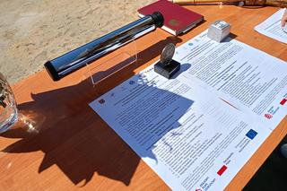 W ścianie budynku powstającego Branżowego Centrum Umiejętności w branży elektroenergetyki zamurowana została także kapsuła czasu