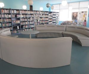 To jedna z najpiękniejszych bibliotek w Polsce. Przypomina kosmiczną przestrzeń. Niebawem zmieni siedzibę