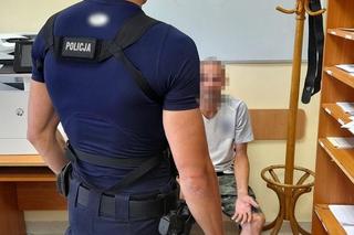 Dantejskie sceny w Łebie.  Mężczyzna pomalował sprayem radiowóz i groził policjantom 