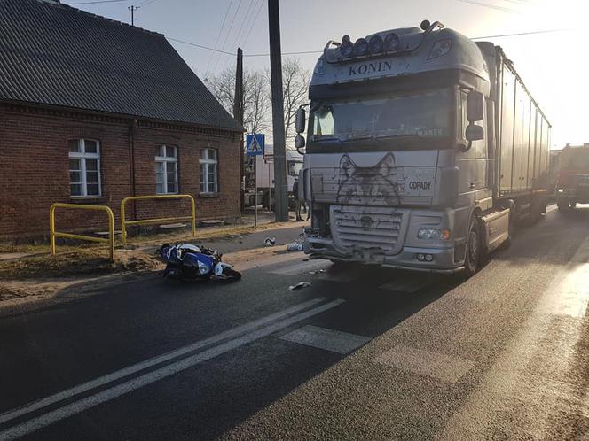 UWAGA! Wypadek na DK 25 w Mąkowarsku! Spore utrudnienia dla kierowców! [ZDJĘCIA]