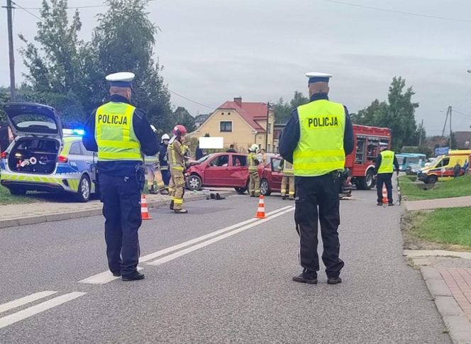Czołowe zderzenie w Łaziskach. Są ranni