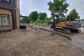 Przy skrzyżowaniu ulicy Cmentarnej z ul. ks. Jana Niedziałka w miejscu prac remontowo-budowlanych zostały ujawnione szczątki ludzkie nieznanego pochodzenia