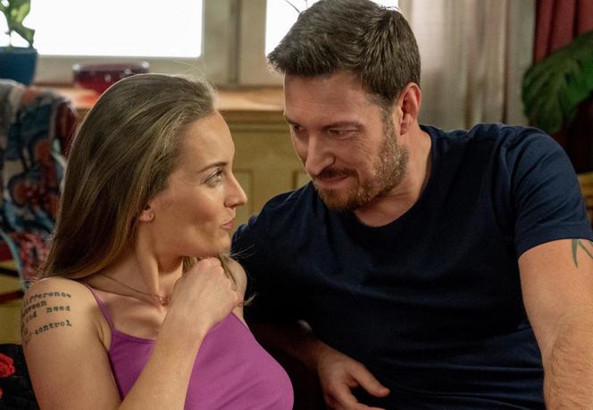 Barwy szczęścia, odc. 2478: Renata (Ania Mrozowska), Romanowski (Maciej Jachowski)