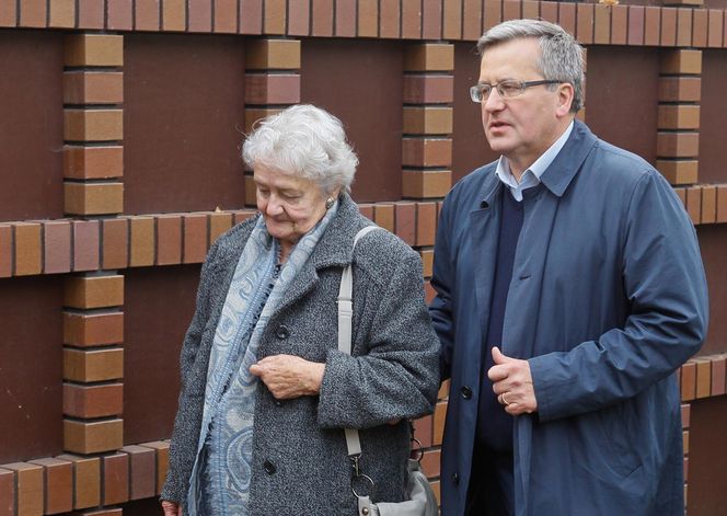 Grób matki Bronisława Komorowskiego