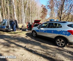 Nielegalni imigranci z Afganistanu zatrzymani. Pomagał im Polak. Dramatyczny pościg w lesie