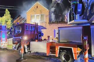 Koszmarny pożar w Kuźnicy Starej pod Kłobuckiem. 7 osób straciło dom nad głową
