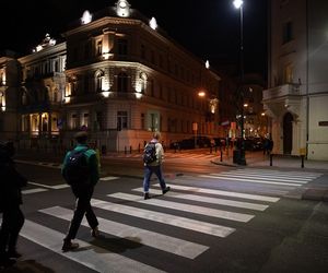 Doświetlanie przejść dla pieszych w Warszawie