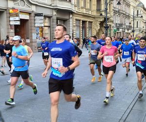 Rossmann Run 2025. Tłumy biegaczy wzięły udział w biegu ulicą Piotrkowską