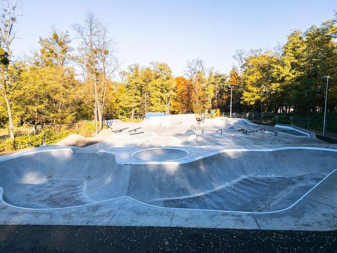 Skatepark w parku Wiśniowiec w Rybniku na finiszu