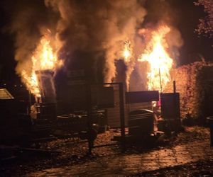 Groźny pożar na cmentarzu na Śląsku. Było o krok od tragedii