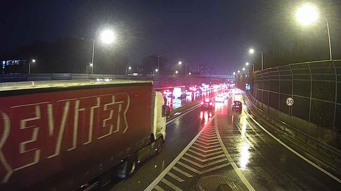 Warszawa: Gigantyczny korek na trasie S8