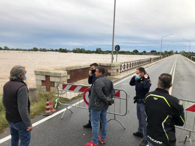 ARMAGEDDON we Francji i Włoszech! Wielkie zniszczenia,ofiary śmiertelne ulewy i huragany, dziesiątki zaginionych w obu krajach i straty na miliony euro