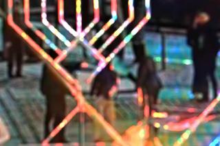 To grupa nastolatków zdewastowała chanukowy świecznik w centrum miasta! Wszystko nagrali telefonem